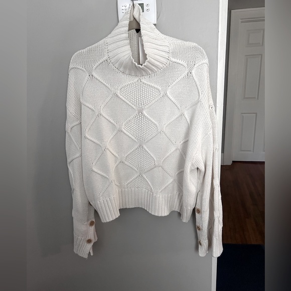 Banana Republic oversized cropped cable sweater  with dolman sleeves - Picture 3 of 8